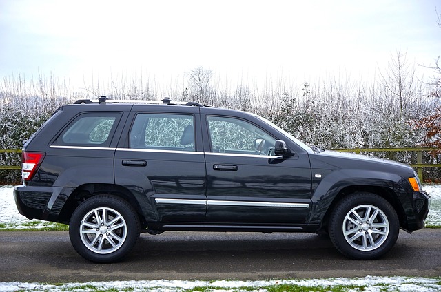 černý Jeep
